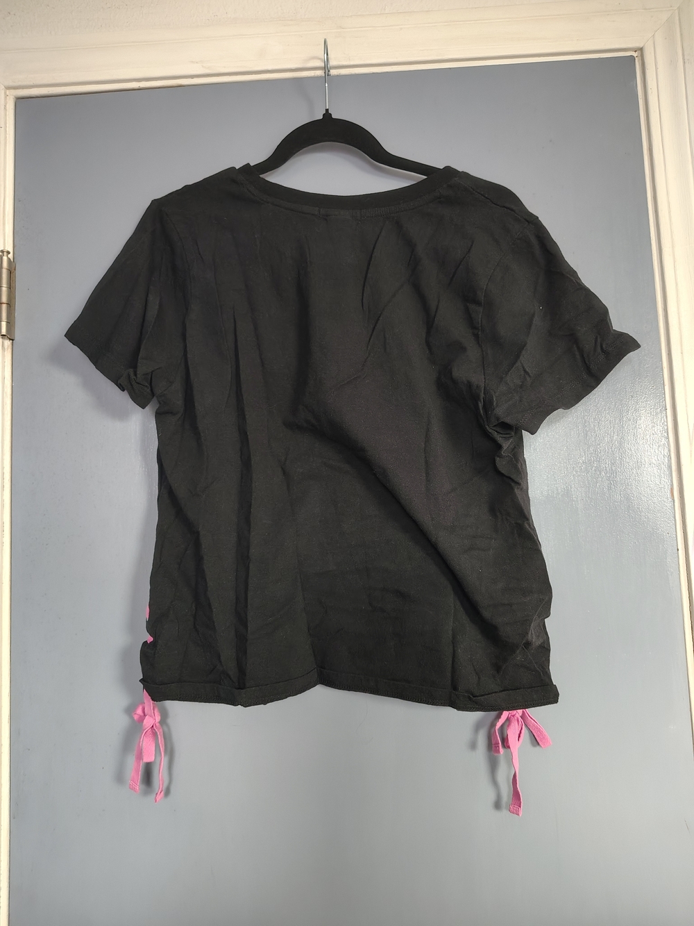 Hot Topic Black Short-Sleeve Tee with Pink Moon Graphic - Picture 5 of 5